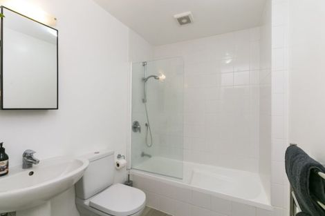 Photo of property in Westhaven Apartments, 15/127u Molesworth Street, Thorndon, Wellington, 6011