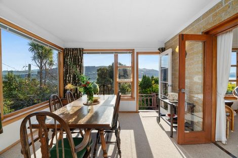 Photo of property in 9 Saint Ronans Road, Macandrew Bay, Dunedin, 9077