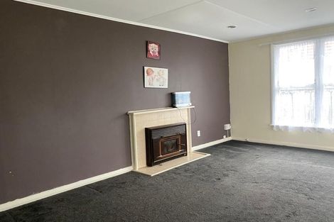 Photo of property in 70 Cambridge Terrace, Papatoetoe, Auckland, 2025
