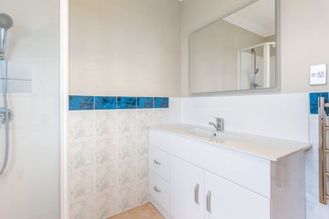 Photo of property in 1 San Angelo Court, Henderson, Auckland, 0612