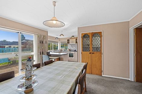 Photo of property in 10 Aitchison Place, Levin, 5510
