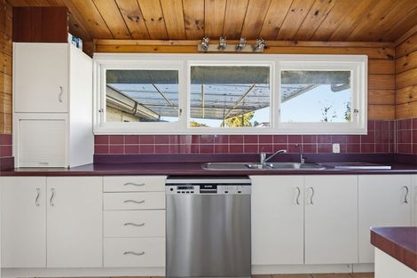 Photo of property in 20 Willow Avenue, Hannahs Bay, Rotorua, 3010