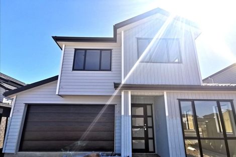 Photo of property in 16 Fjord Way, Karaka, Papakura, 2113