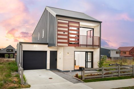 Photo of property in 32 Black Angus Boulevard, Karaka, 2580