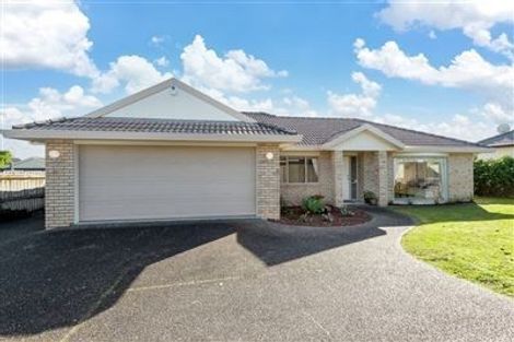 Photo of property in 16 Nad Place, East Tamaki Heights, Auckland, 2016