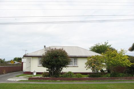 Photo of property in 32 Domett Street, Westport, 7825