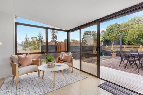 Photo of property in 62 Hellyers Street, Birkdale, Auckland, 0626