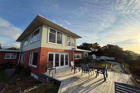Photo of property in 17 Rakeiora Grove, Korokoro, Lower Hutt, 5012