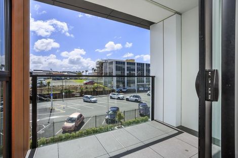Photo of property in 310/19 Rawene Road, Birkenhead, Auckland, 0626
