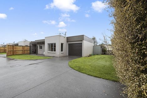 Photo of property in 4/45 Dale Crescent, Pakuranga, Auckland, 2010