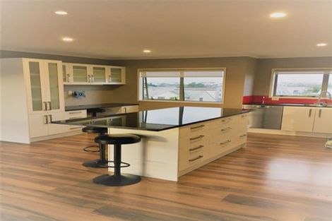 Photo of property in St Claire Village, 171/172 Mcleod Road, Te Atatu South, Auckland, 0610