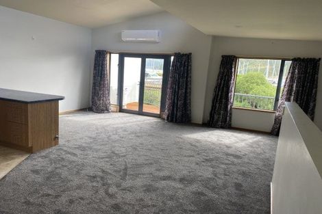 Photo of property in 22 Marina View, Paremata, Porirua, 5026