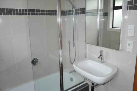 Photo of property in 32 Glenharrow Avenue, Avonhead, Christchurch, 8042