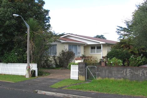 Photo of property in 30 Brennan Avenue, Te Atatu Peninsula, Auckland, 0610