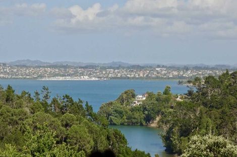 Photo of property in 2/71 Balmain Road, Birkenhead, Auckland, 0626