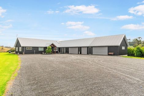 Photo of property in 104 Foster Road, Kumeu, 0891