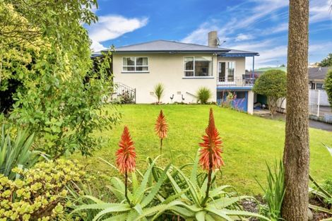 Photo of property in 8 Churchill Street, Levin, 5510
