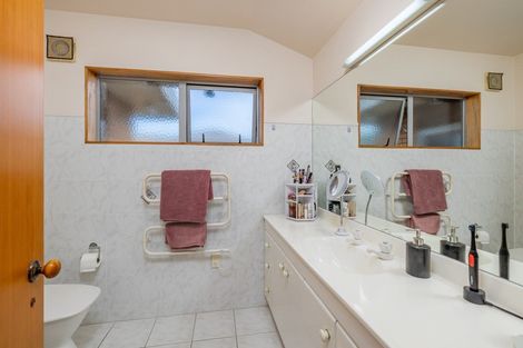 Photo of property in 54 Cannon Drive, Kerikeri, 0230