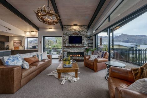 Photo of property in 160 Upton Street, Wanaka, 9305