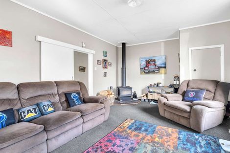 Photo of property in 16 Bignell Street, Gonville, Whanganui, 4501
