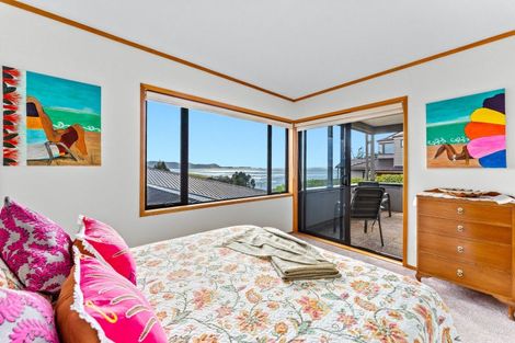 Photo of property in 57 Rosario Crescent, Red Beach, 0932