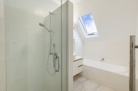 Photo of property in 28 The Mall, Mount Maunganui, 3116