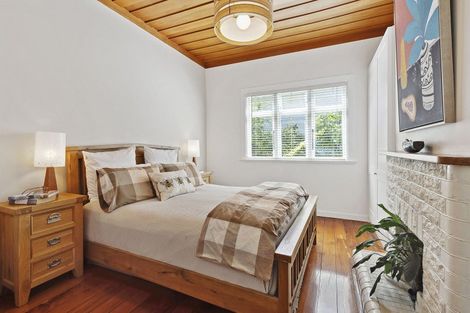 Photo of property in 48 Jackson Street, Island Bay, Wellington, 6023