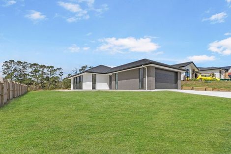 Photo of property in 11 Minerva Avenue, Helensville, 0800