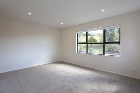 Photo of property in 46 Topliss Drive, Northcross, Auckland, 0632
