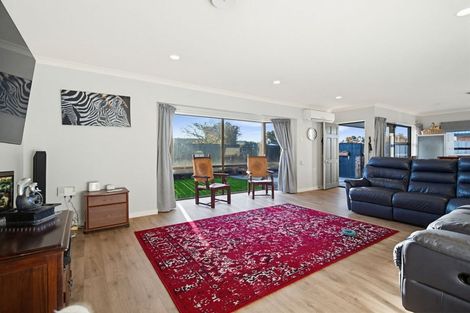 Photo of property in 77 Avondale Road, Taradale, Napier, 4112