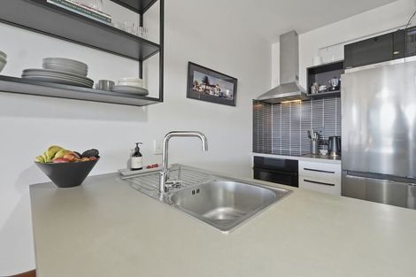 Photo of property in 2-06/424 Maunganui Road, Mount Maunganui, 3116