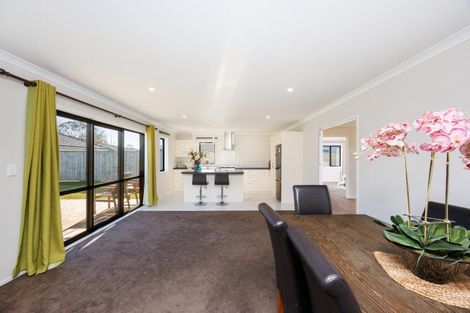 Photo of property in 4 Butler Place, Fitzherbert, Palmerston North, 4410