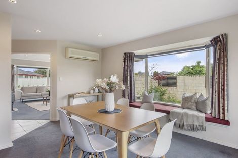 Photo of property in 5 Harrys Way, Redwood, Christchurch, 8051