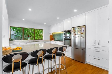 Photo of property in 10 Mosman Place, Chatswood, Auckland, 0626