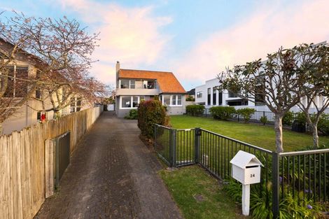 Photo of property in 24 Takutai Avenue, Bucklands Beach, Auckland, 2012