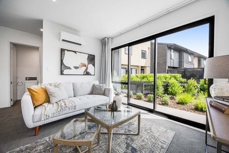 Photo of property in 82 Glidepath Road, Hobsonville, Auckland, 0616