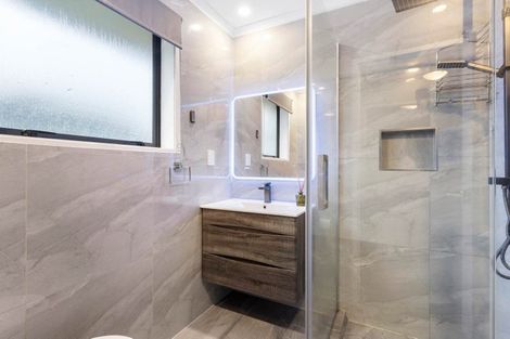 Photo of property in 46 Kayes Road, Pukekohe, 2120