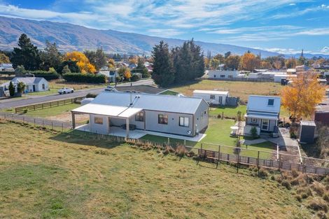 Photo of property in 4 Bank Avenue, Middlemarch, 9597