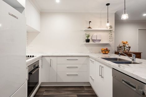 Photo of property in 183 Lakes Boulevard, Pyes Pa, Tauranga, 3112