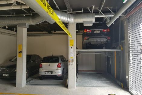 Photo of property in Alpha Apartments, 503/4u Elizabeth Street, Mount Victoria, Wellington, 6011