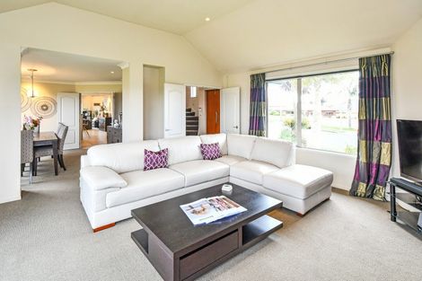 Photo of property in 53 Keywella Drive, Conifer Grove, Takanini, 2112