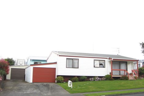 Photo of property in 1/34 Poplar Grove, Whalers Gate, New Plymouth, 4310