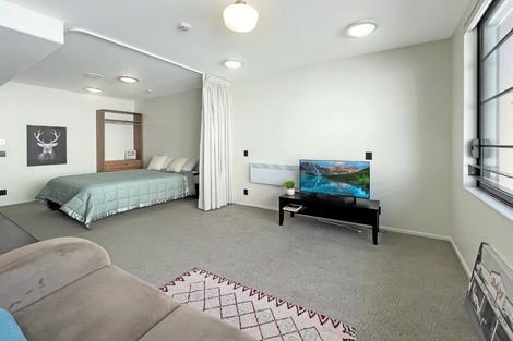 Photo of property in 205/3u Roxburgh Street, Mount Victoria, Wellington, 6011