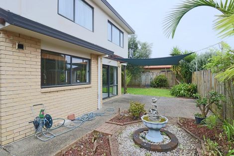 Photo of property in 15 Erne Crescent, East Tamaki, Auckland, 2016