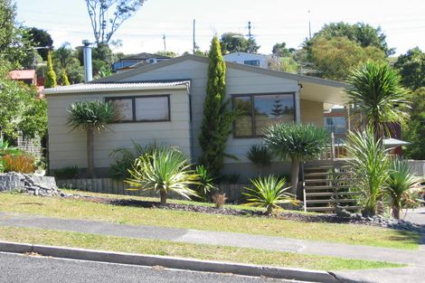 Photo of property in 2/88 Langana Avenue, Browns Bay, Auckland, 0630