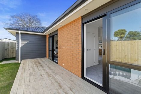 Photo of property in 324u3 Cambridge Road, Hillcrest, Hamilton, 3216