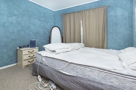Photo of property in 49 Everglade Drive, Goodwood Heights, Auckland, 2105