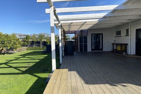 Photo of property in 63 Middle Road, Havelock North, 4130