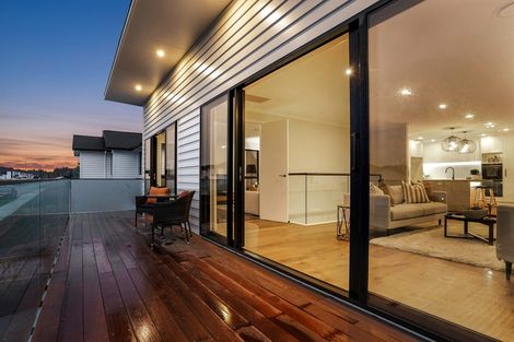 Photo of property in 116 Godfrey Drive, Orewa, 0931