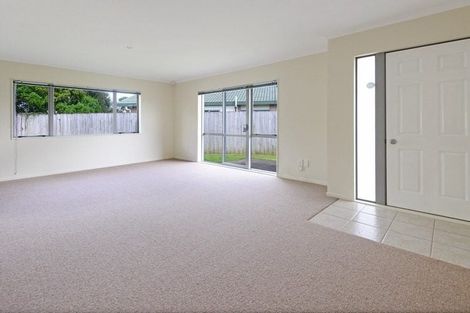 Photo of property in 17 Liddesdale Place, Papakura, 2110